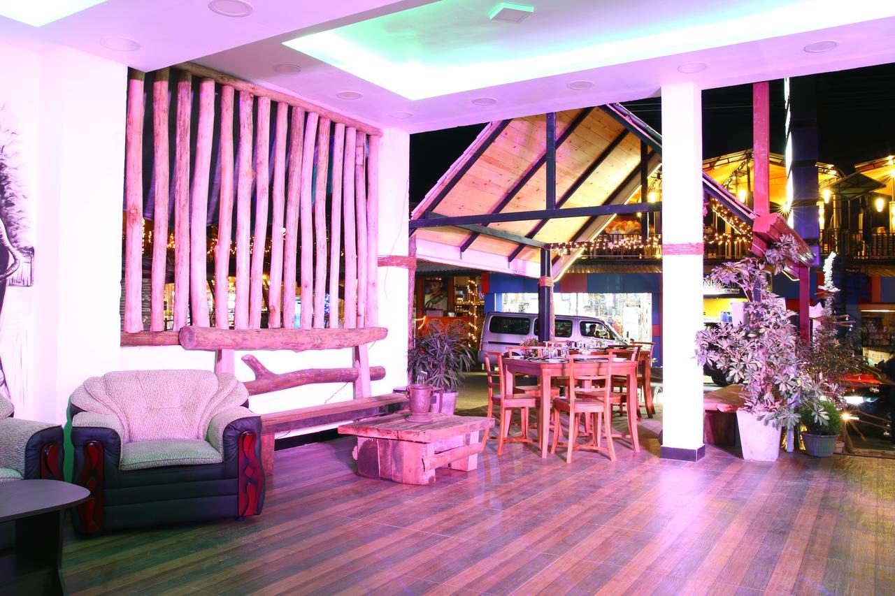 Hotel Oak Ray La Ella Breeze Esterno foto