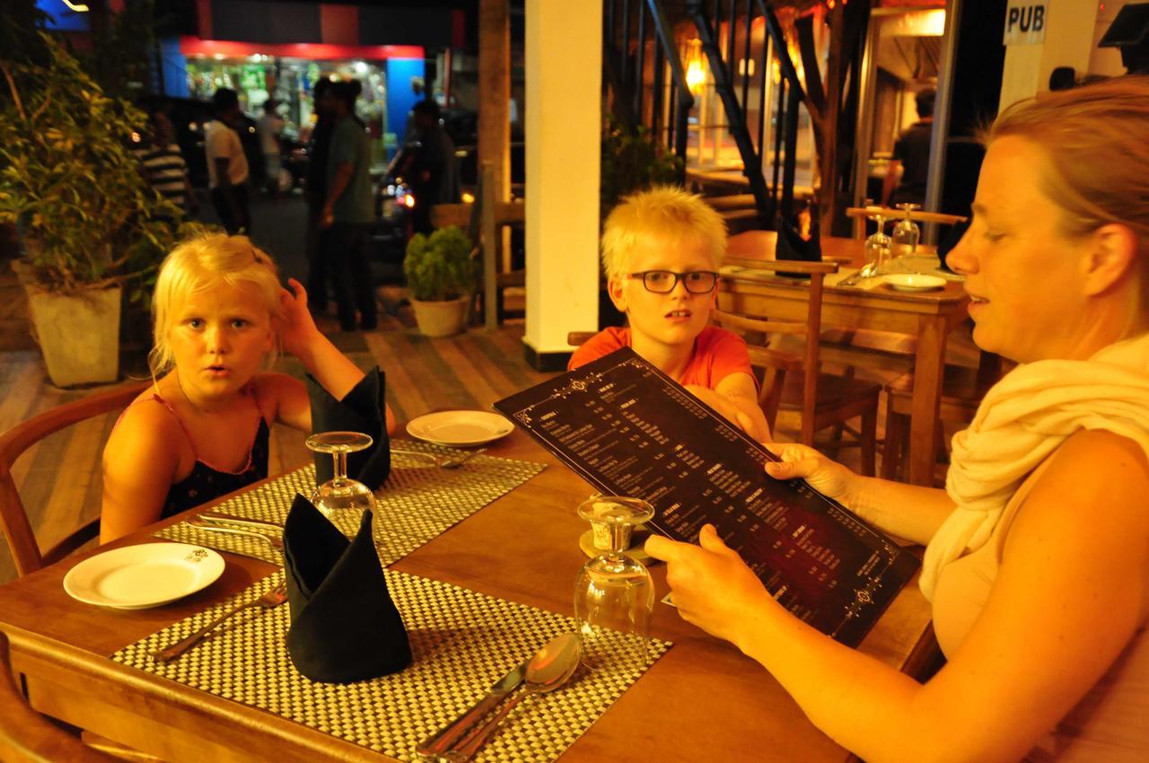 Hotel Oak Ray La Ella Breeze Esterno foto