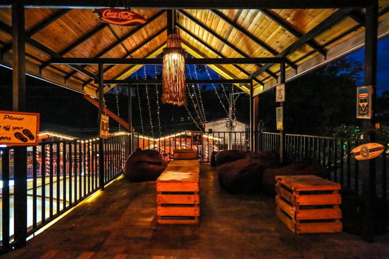 Hotel Oak Ray La Ella Breeze Esterno foto