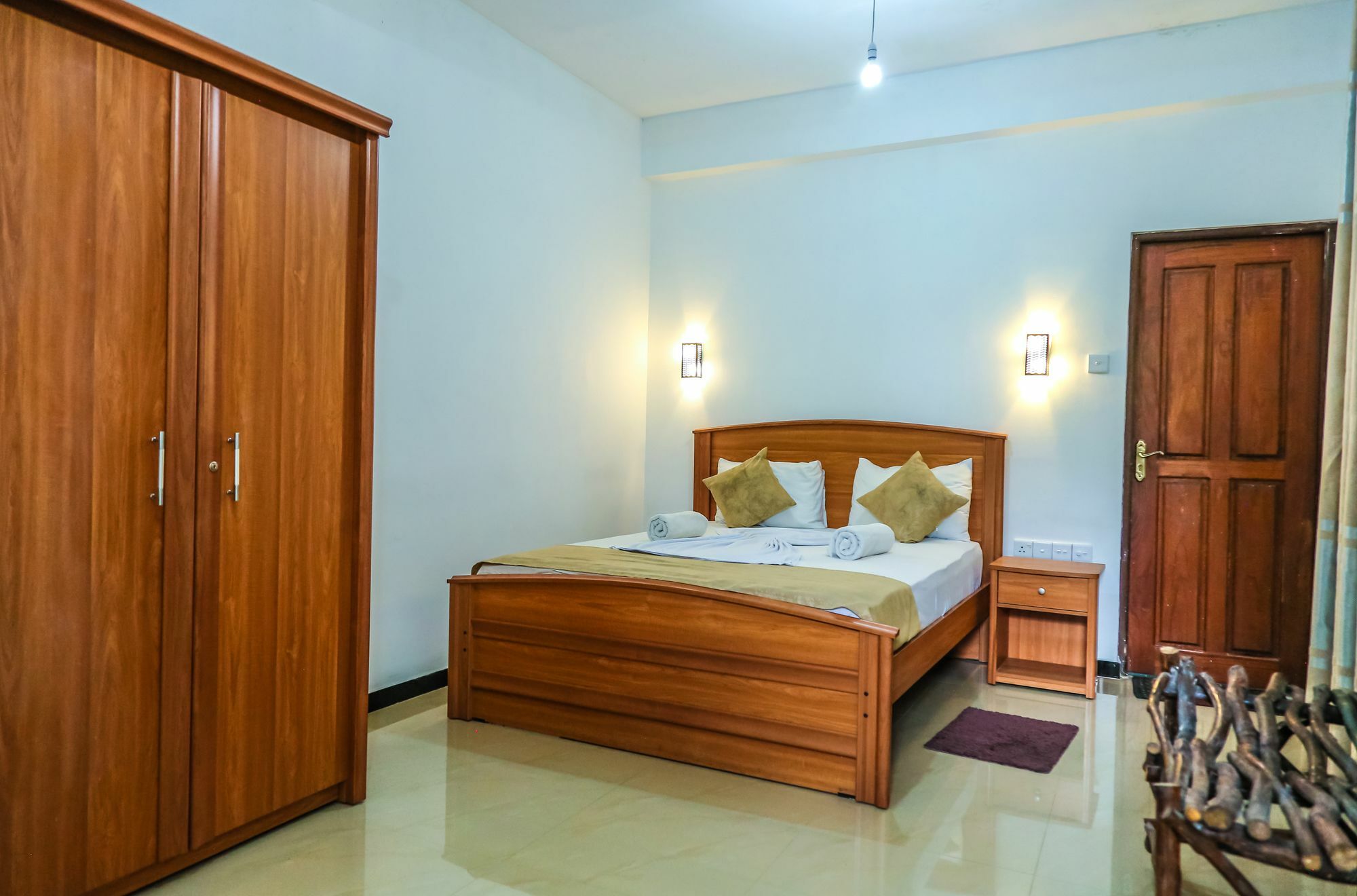Hotel Oak Ray La Ella Breeze Esterno foto